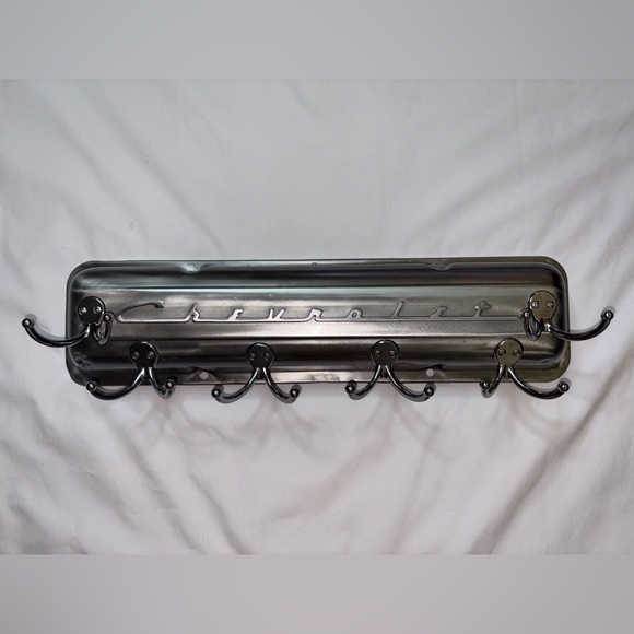 Chevrolet Valve Cover Coat Rack Garage Man Cave Wall Decor - Picture 1 of 3